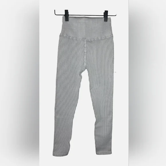 Good American Light Gray Ribbed Leggings - Picture 2 of 3